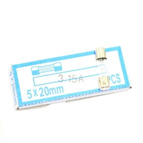 Üvegcsöves biztosíték 3,15 A és 5 × 20 mm feliratú dobozon