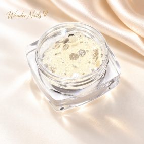 Glitter Mix Kristály 1. csillámkeverék nyitott tégelyben, világos háttéren