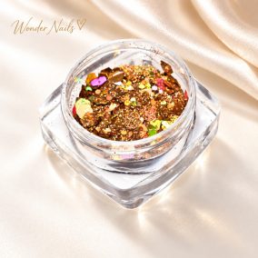 Glitter Mix Arany Irizáló 8. csillámkeverék nyitott tégelyben, világos háttéren