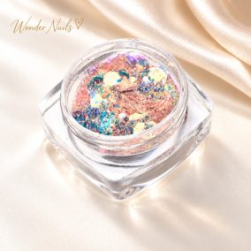 Glitter Mix Halvány Rózsaszín Irizáló 10. csillámkeverék nyitott tégelyben, világos háttéren