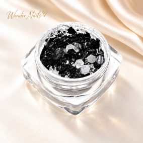 Glitter Mix Fekete 13. csillámkeverék nyitott tégelyben, világos háttéren