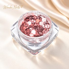 Glitter Mix Korall 16. csillámkeverék nyitott tégelyben, világos háttéren