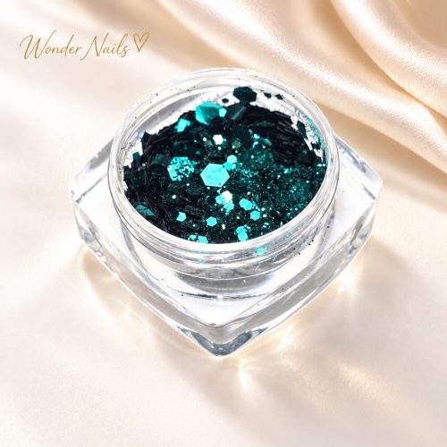 Glitter Mix Oceánzöld 28. csillámkeverék nyitott tégelyben, világos háttéren