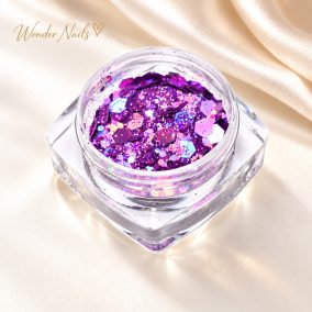 Glitter Mix Irizáló Viola 35. csillámkeverék nyitott tégelyben, világos háttéren