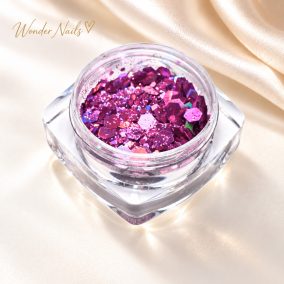 Glitter Mix Irizáló Világos Lila 37. csillámkeverék nyitott tégelyben, világos háttéren