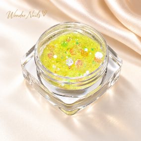 Glitter Mix irizáló citromsárga 42. – nyitott tégelyben, champagne szatén háttéren